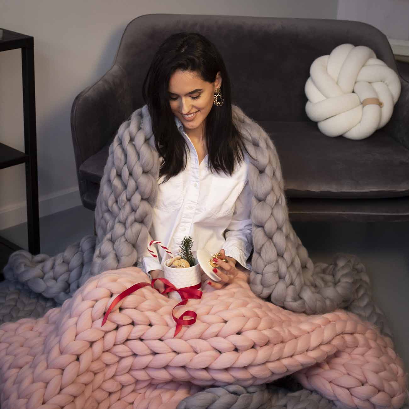 Knotenkissen Blossom, snow weiß