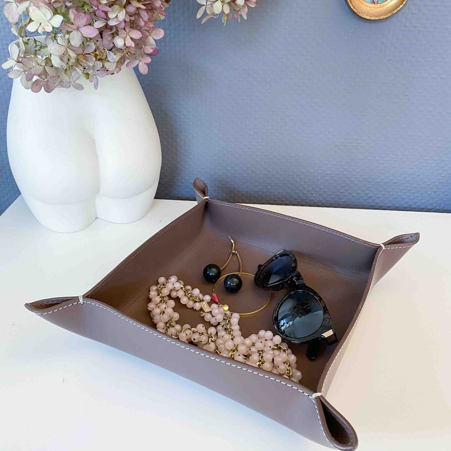 Lederschale Taschenleerer Corium 20 x 20 cm, taupe