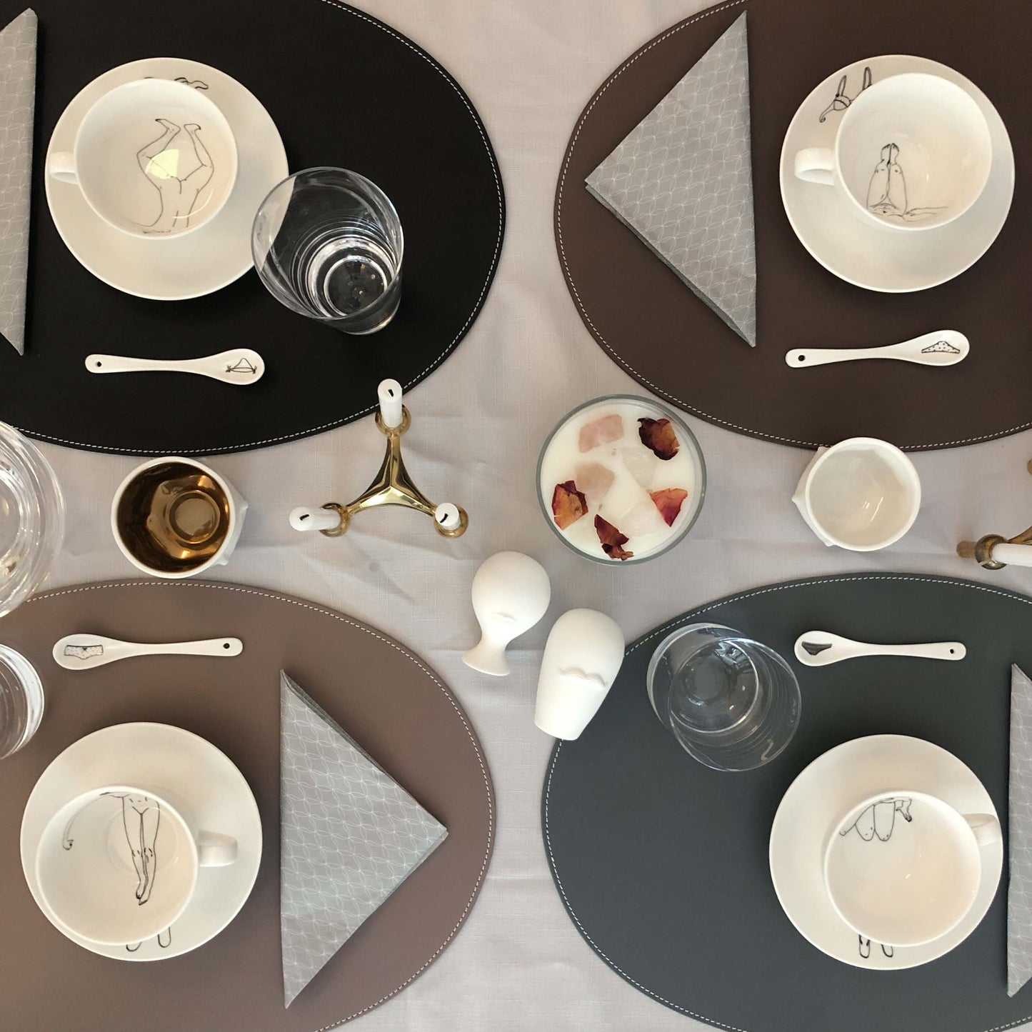 Leder Tischset, Lederunterlage KANON oval, schwarz (weiße Naht)