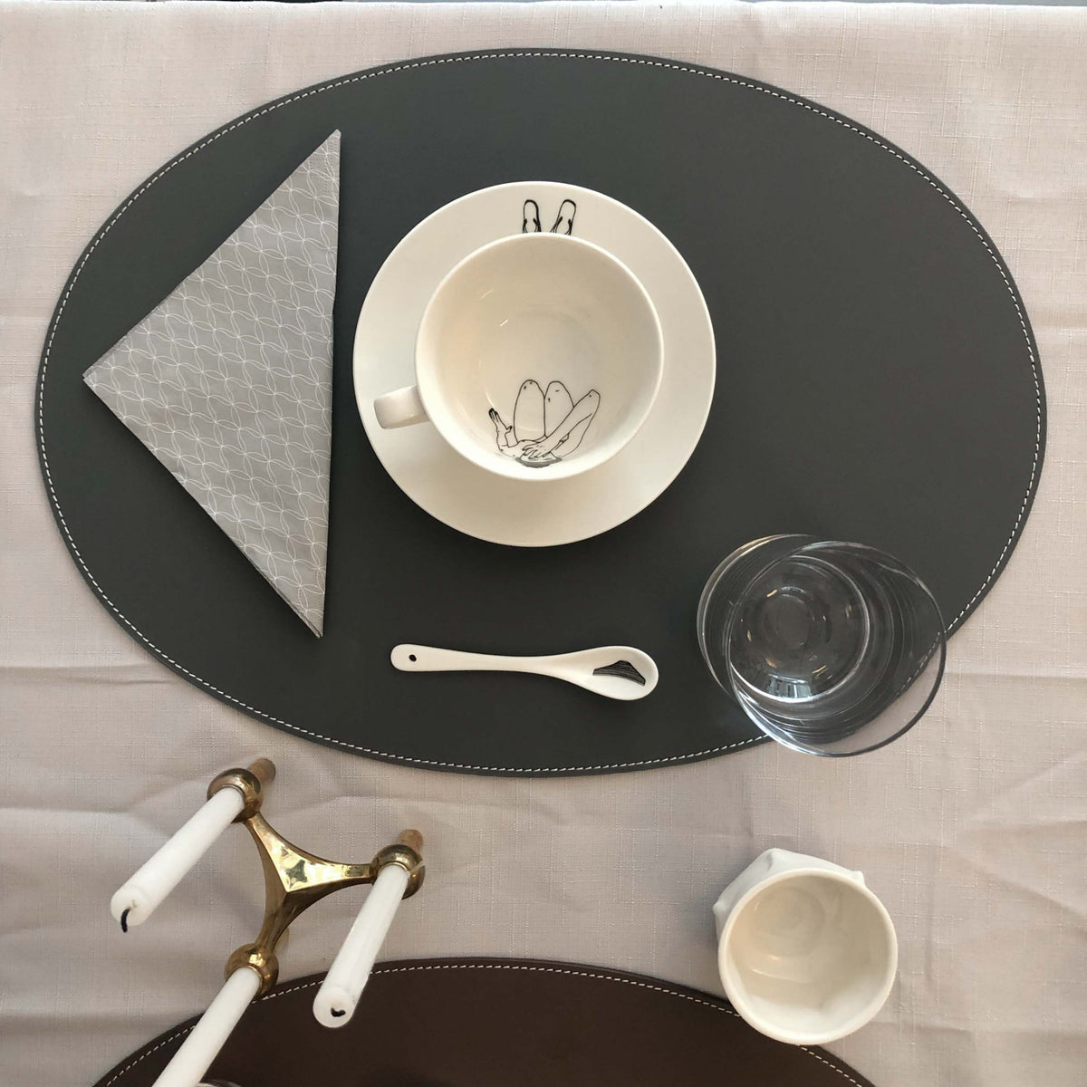 Leder Tischset, Lederunterlage KANON oval, grau/grey – adorist